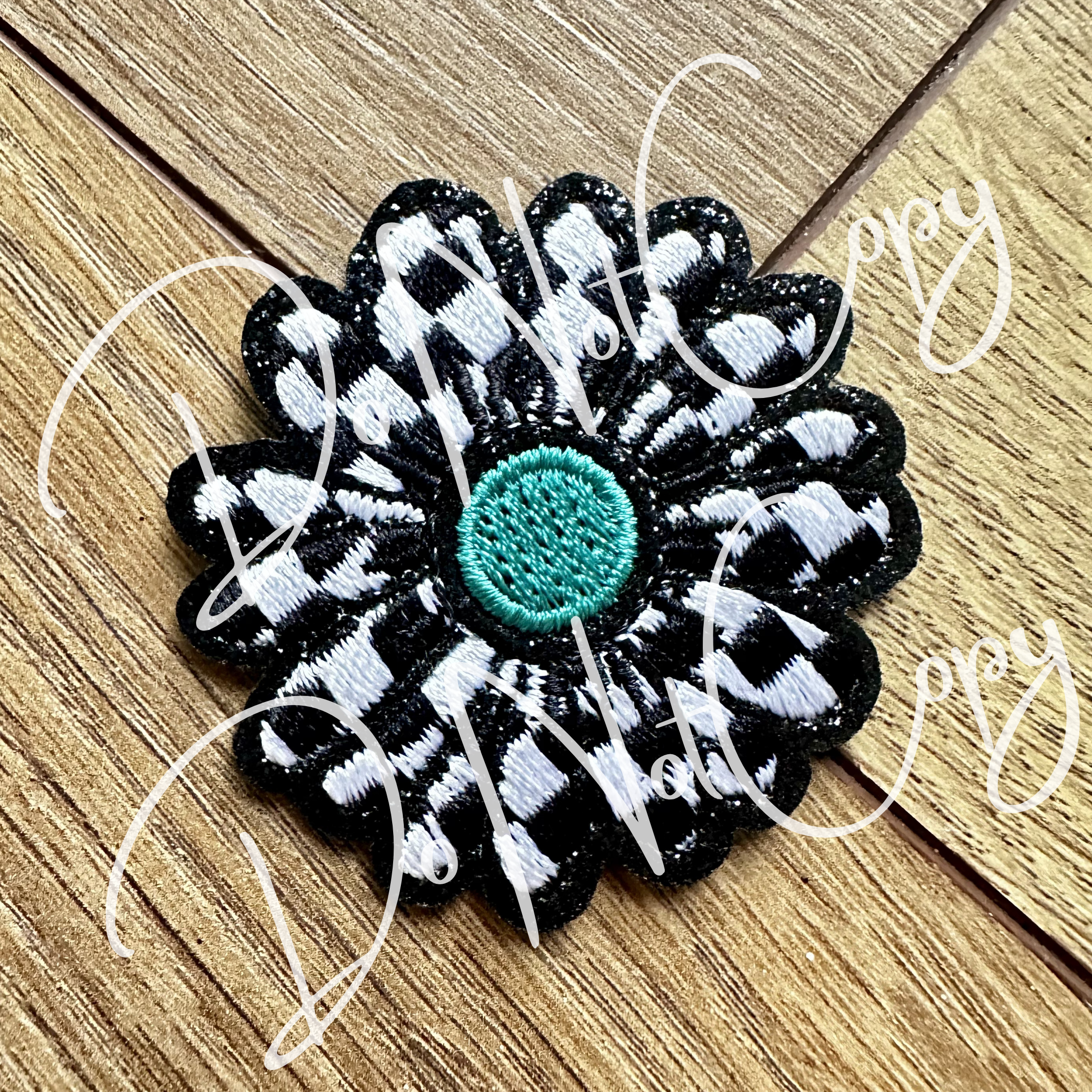 Checkered Glitter Daisy Patch