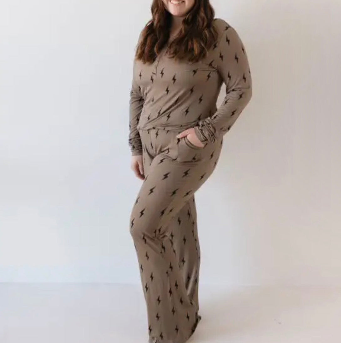 Bamboo Pajama | Brown & Black Bolt